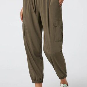 Women's Vuori Villa Cargo Pants - SZ M. -  Dark Oregano